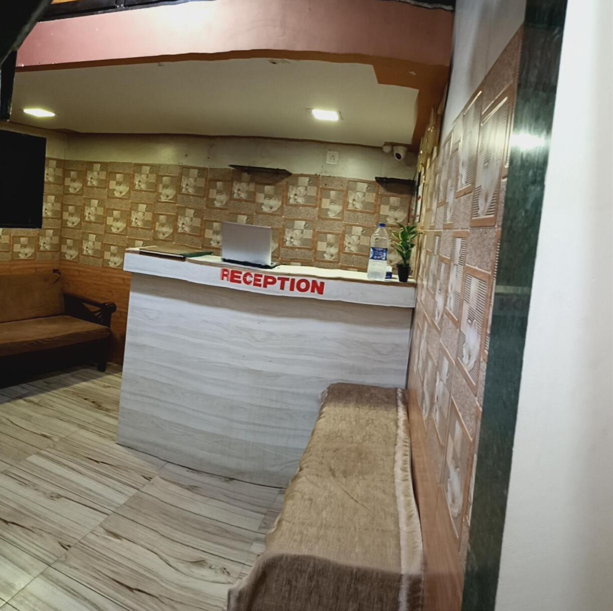 Hotel Urban Comfort Mumbai Bagian luar foto